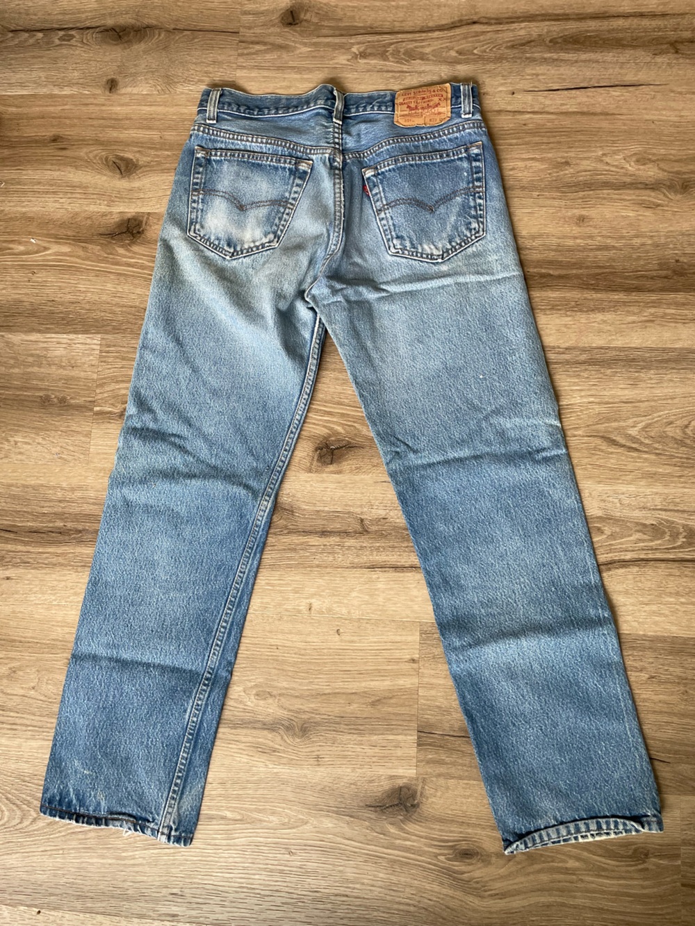 Vintage Levi’s 501xx Jeans Men’s W33 L32 Made in USA Medium Wash Straight Leg